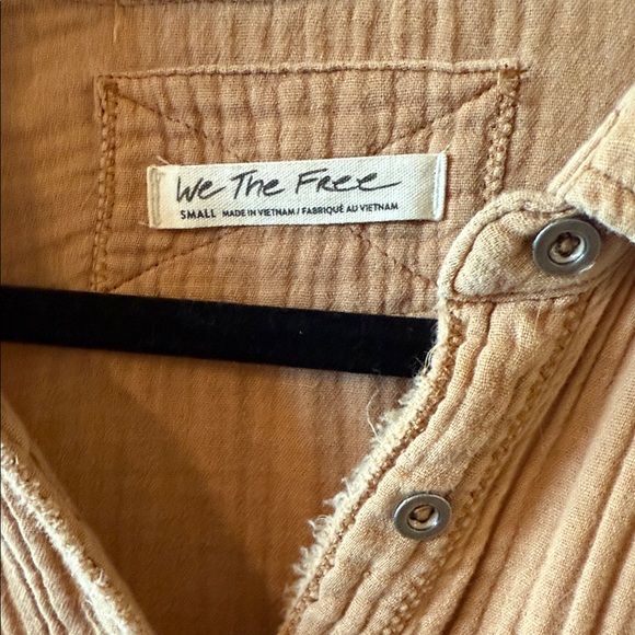 We The Free Tan Button-Up Gauze Flowy Tunic - Picture 5 of 5